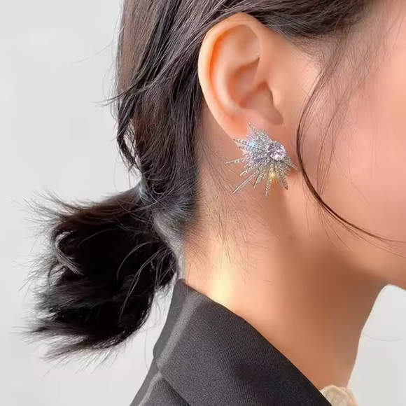 Anthropologie Silver and Gold Starburst Earrings - Picture 6 of 6